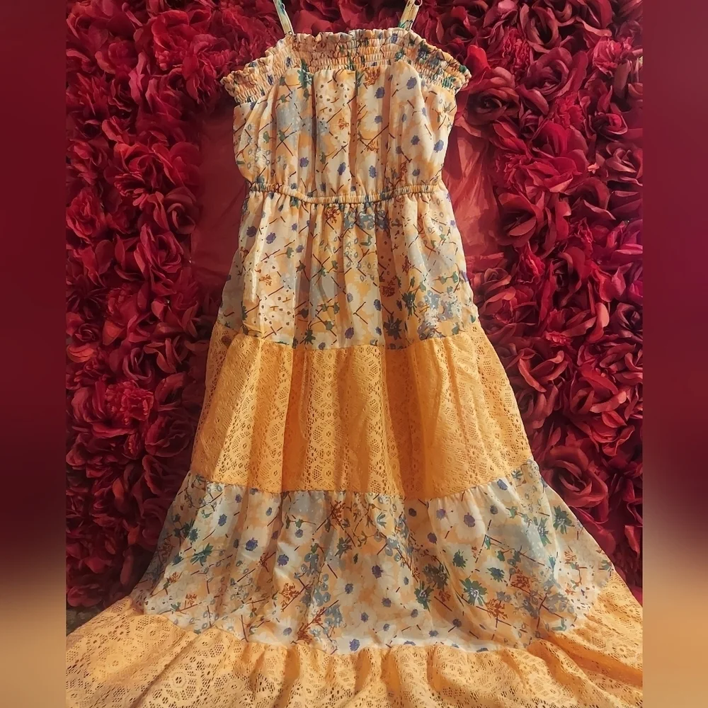 Xhilaration Girls Size 7/8 Maxi Dress Peach, Lace with Floral Design NWOT